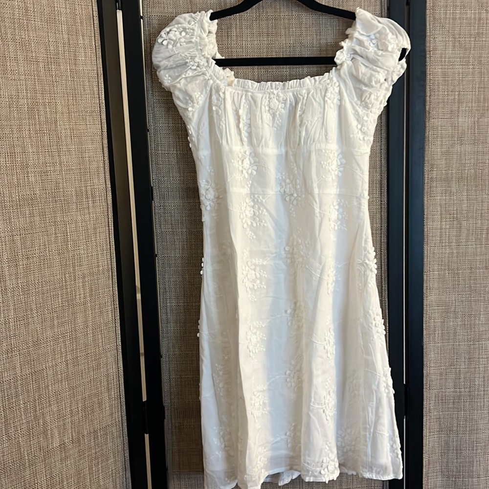Dress - Picture 4 of 4